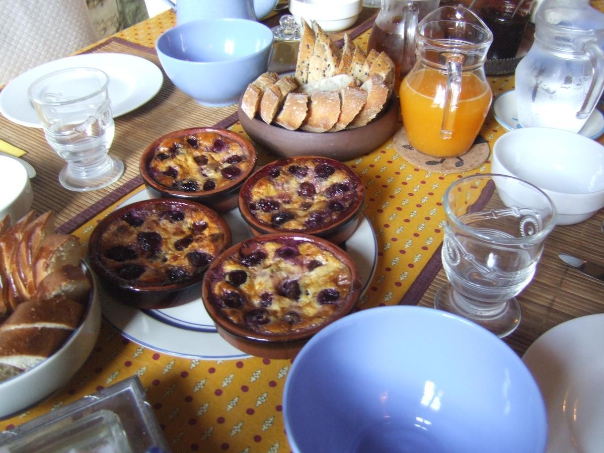 Bed and Breakfast Bize De La Tour Saint-Bonnet-du-Gard Екстер'єр фото